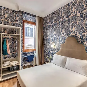 Konukevi Townhouse Condotti 29, Roma