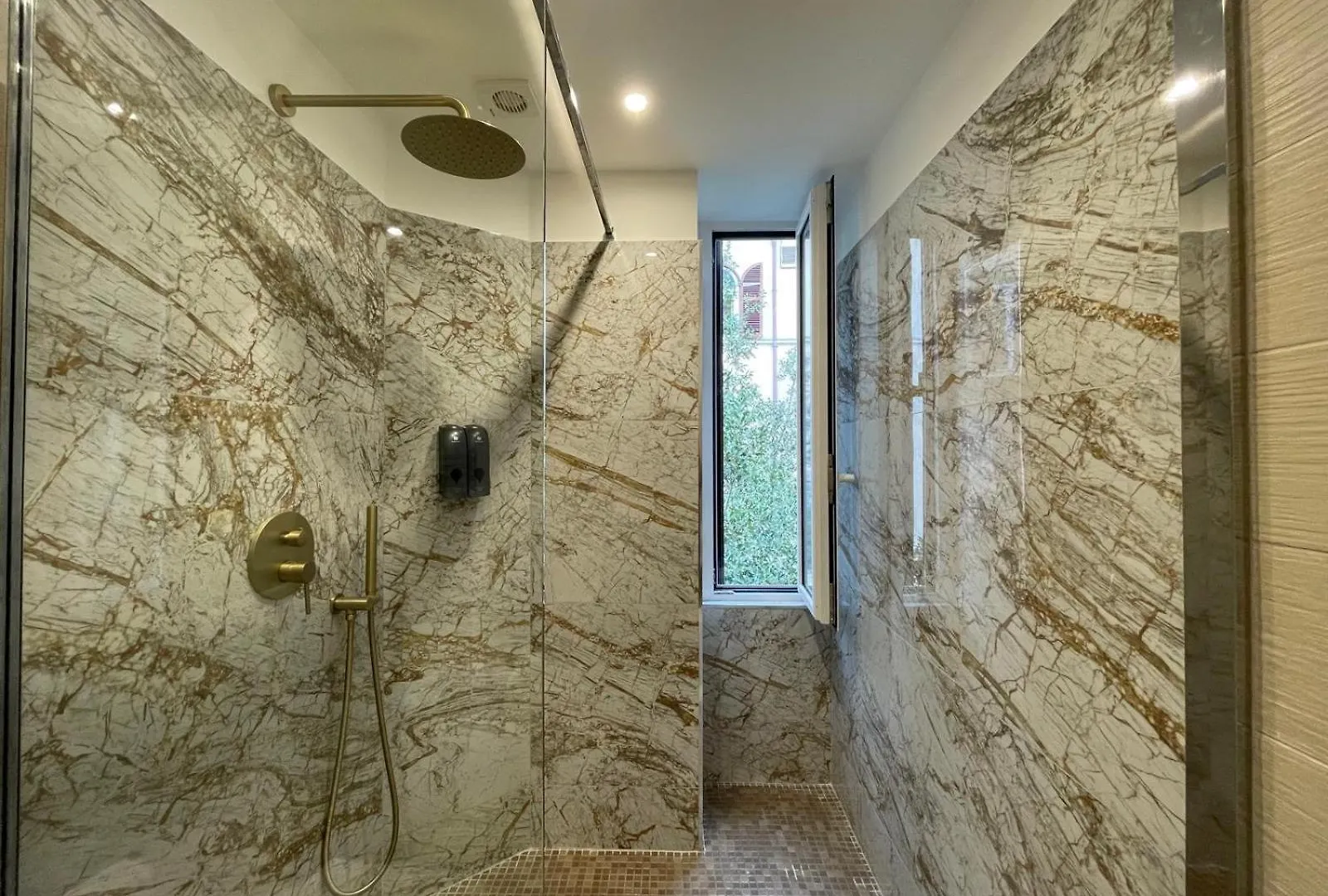 San Pietro Luxury Rooms Rome Guest house