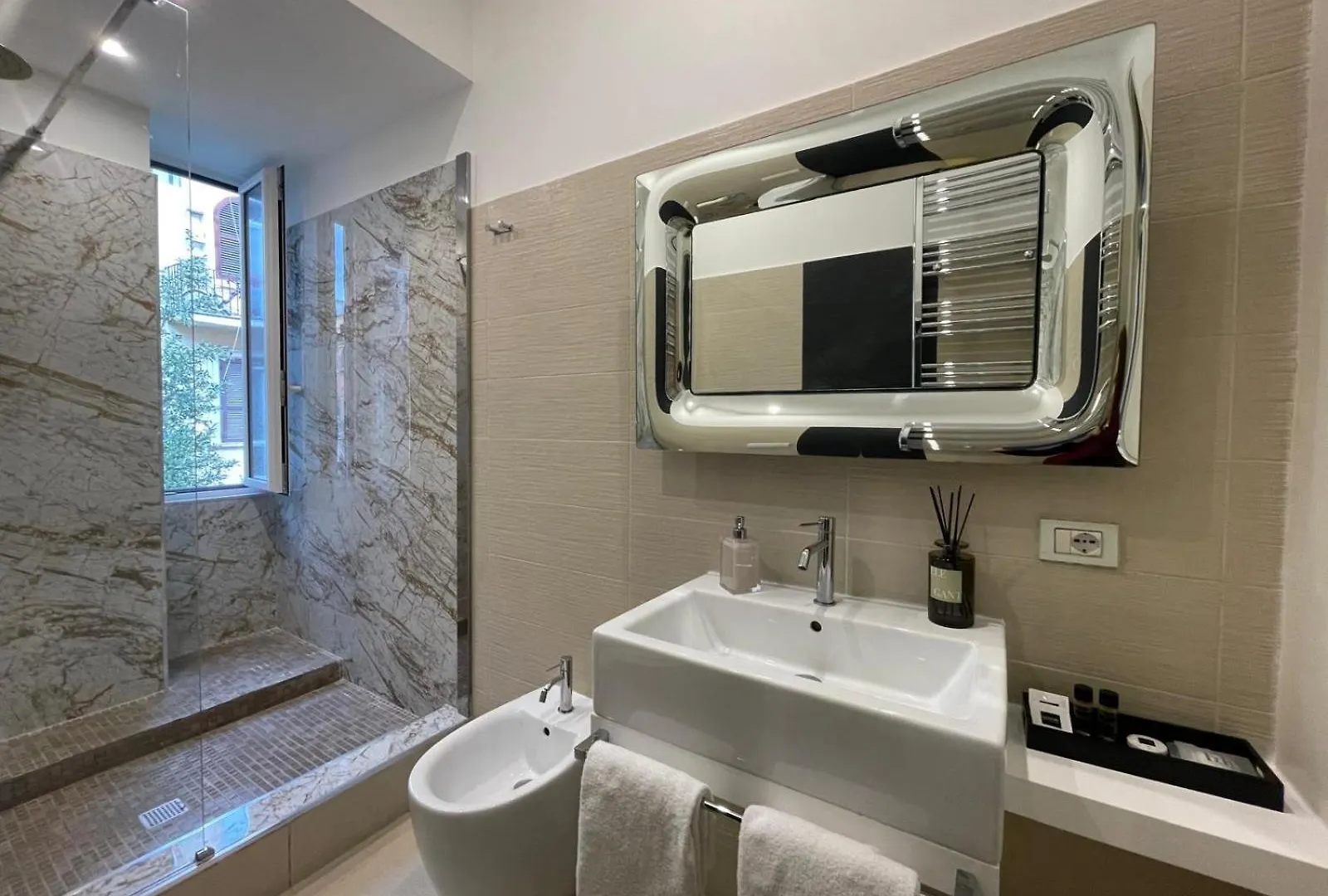 San Pietro Luxury Rooms Rome 0*,  Italy